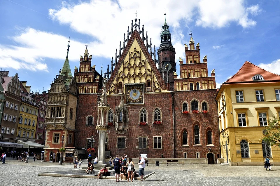 Ubezpieczenie na życie we Wrocławiu - gdzie szukać tanich ofert?